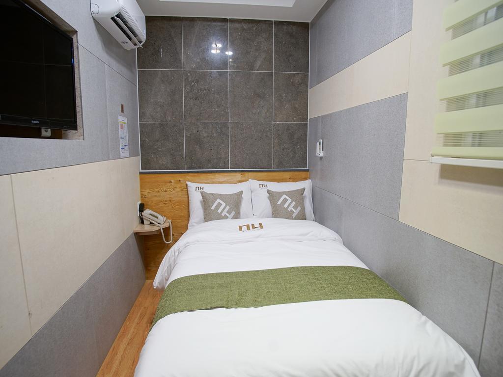 D.H Sinchon Guesthouse Seul Exterior foto