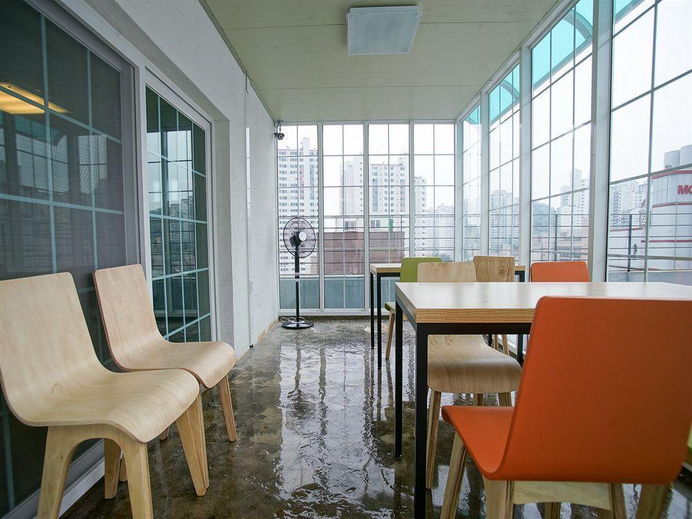 D.H Sinchon Guesthouse Seul Exterior foto