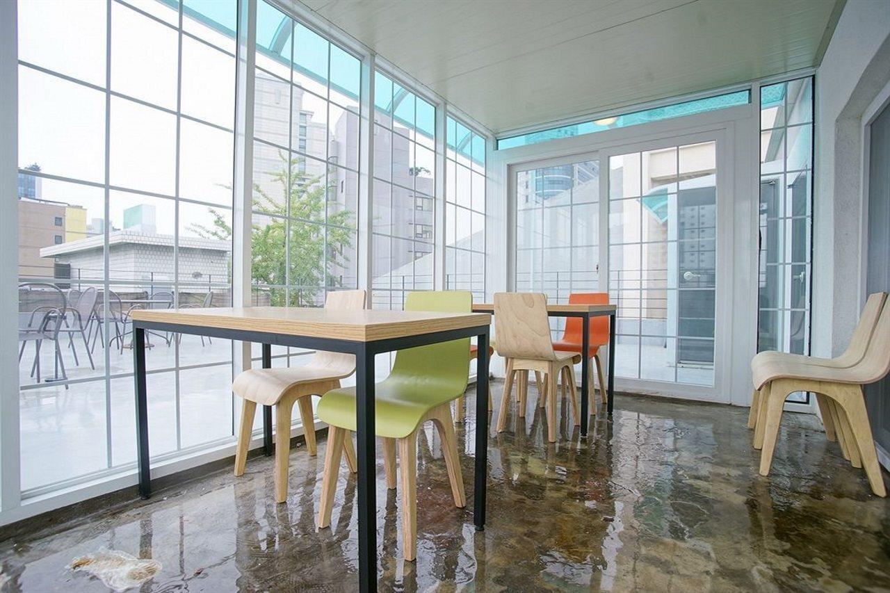 D.H Sinchon Guesthouse Seul Exterior foto