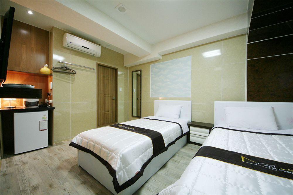 D.H Sinchon Guesthouse Seul Exterior foto